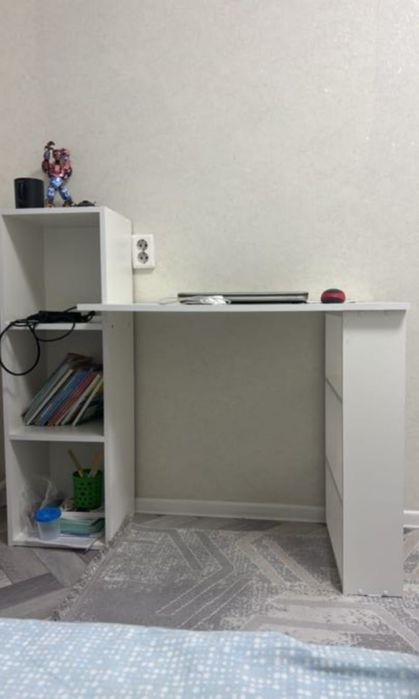 Письменный стол новый