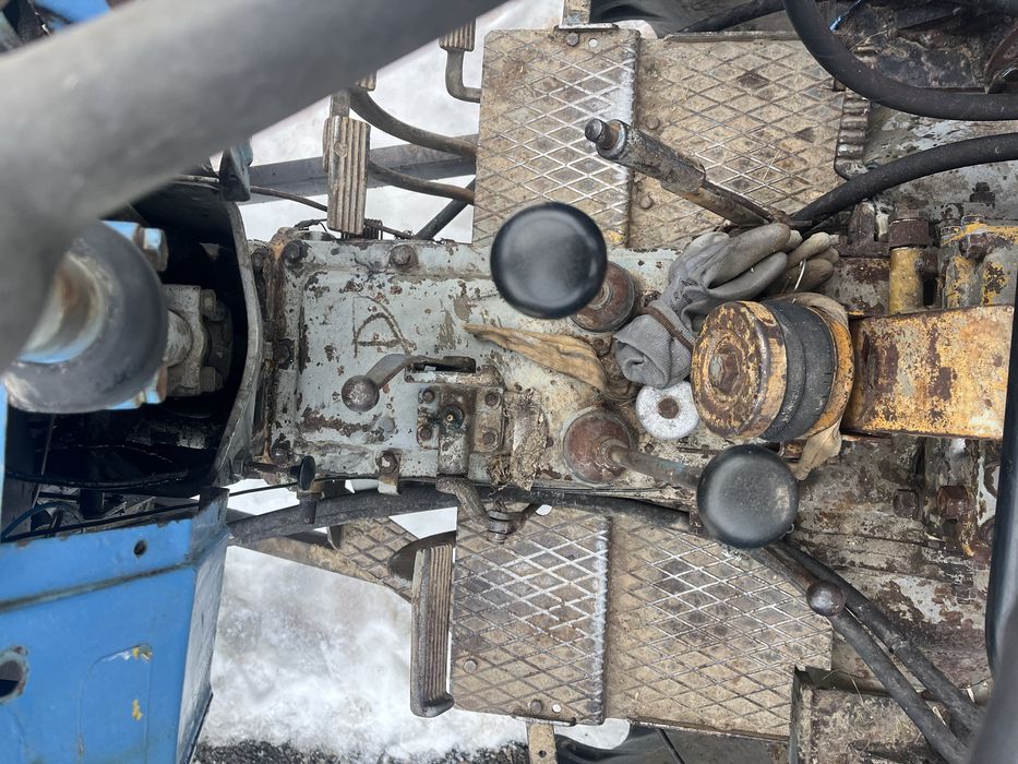 Vând tractor landini