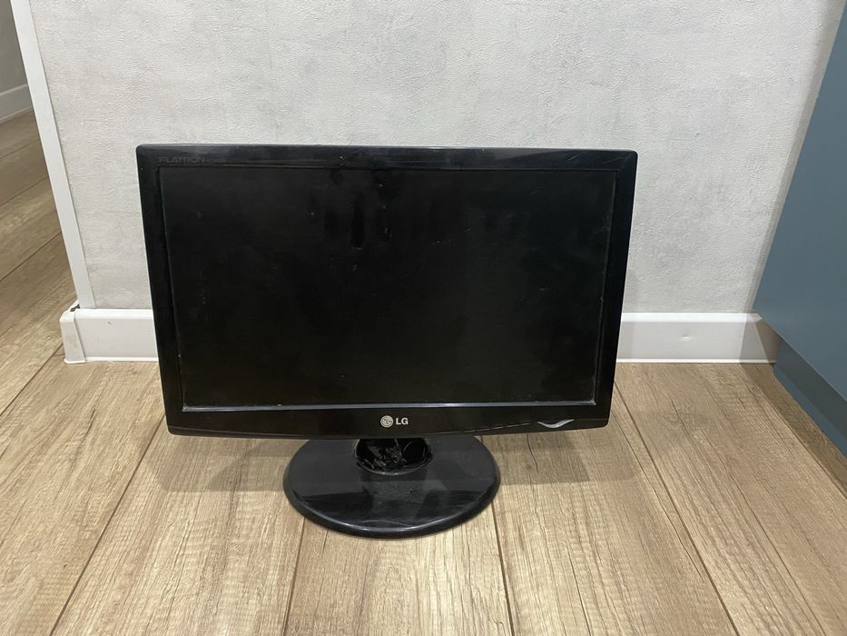 Монитор lG монитор