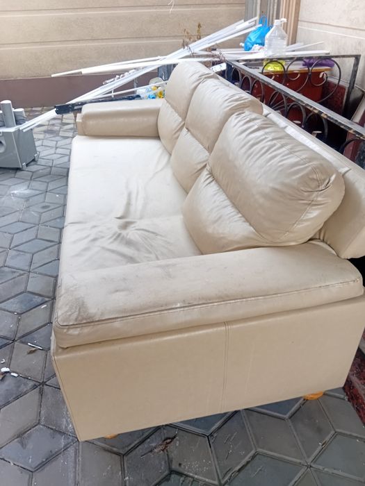 диван кожаный zeta