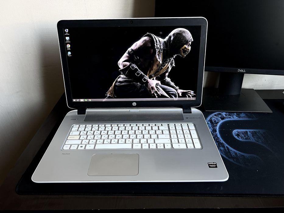 HP игравой 17 лик экран