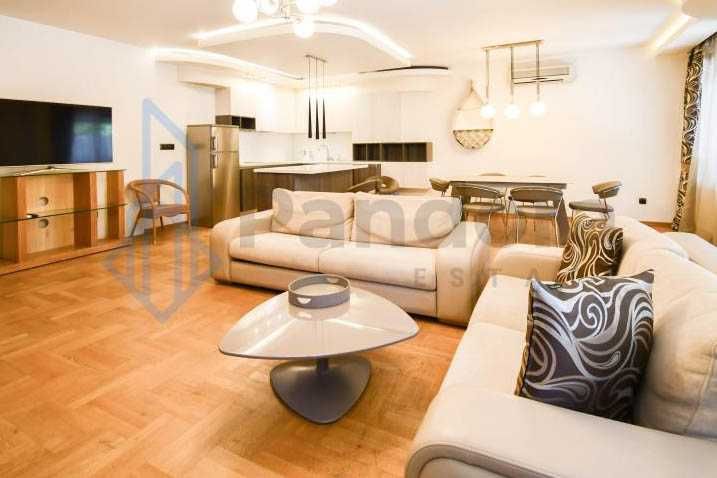 Дава се под наем Тристаен апартамент в София, Изток - 125 кв.м за 999 € - Снимка #1