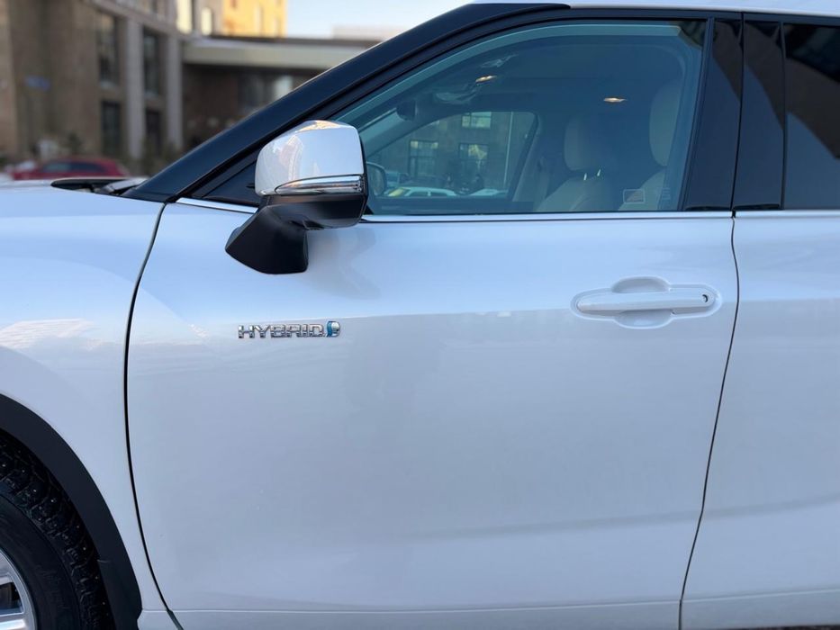 Toyota highlander gibrid 2024 года