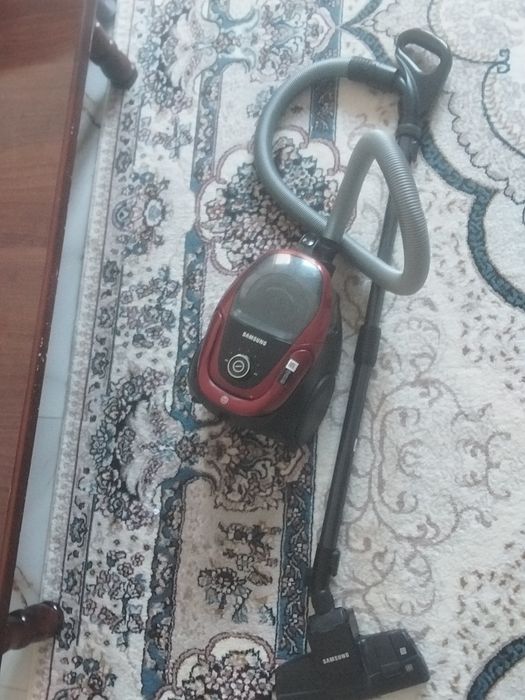 Samsung Pilisos sotiladi yaxshi ishlab turibdi.