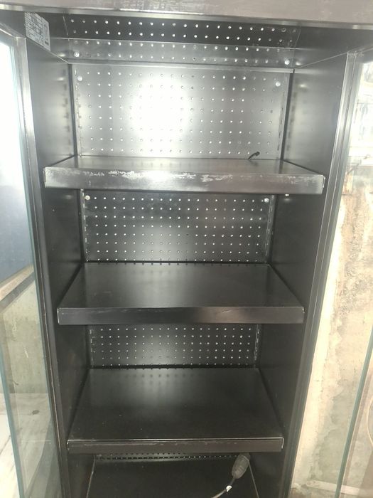Хладилна витрина крайстенна отворена