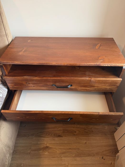 Дамска тоалетка с огледало