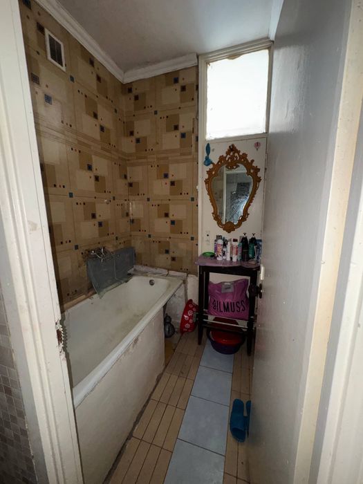 Sotiladi:4-qavat 2 xonali 47 kv m 55000$