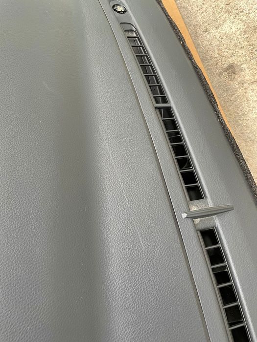 Plansa bord toyota auris