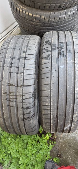 Гуми 4бр 235/60/18 - 1бр  - 135лв