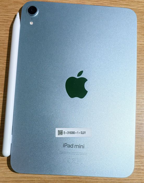Vând tabletă iPad mini 7 (2024) - 128GB - WiFi - blue - ca nouă - garanție + accesorii