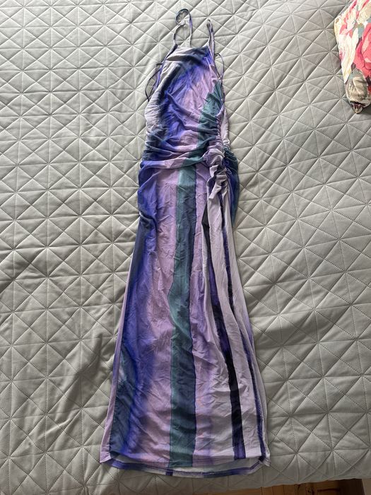 Рокля ZARA.