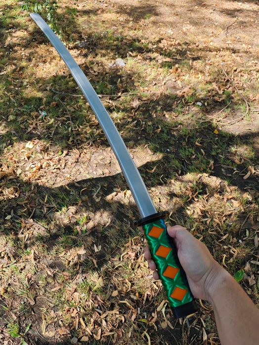 Меч катана с хамелеонова зелено и синя оплетка и разтегателно острие