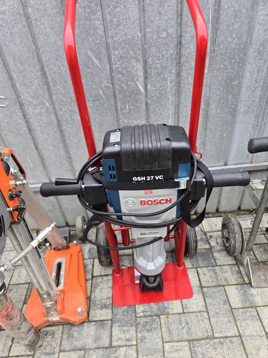 Masina de carotat Husqvarna Dm370 2024  Demolator Bosch Gsh 27 nou 202