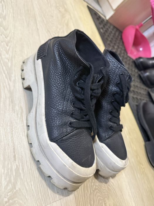 Обувь женские б/у даром!!!