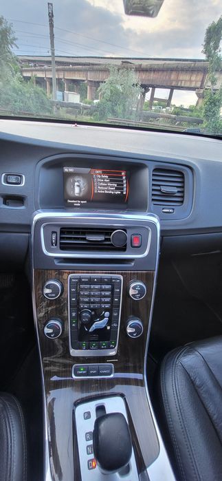 Volvo S60 D5 2011