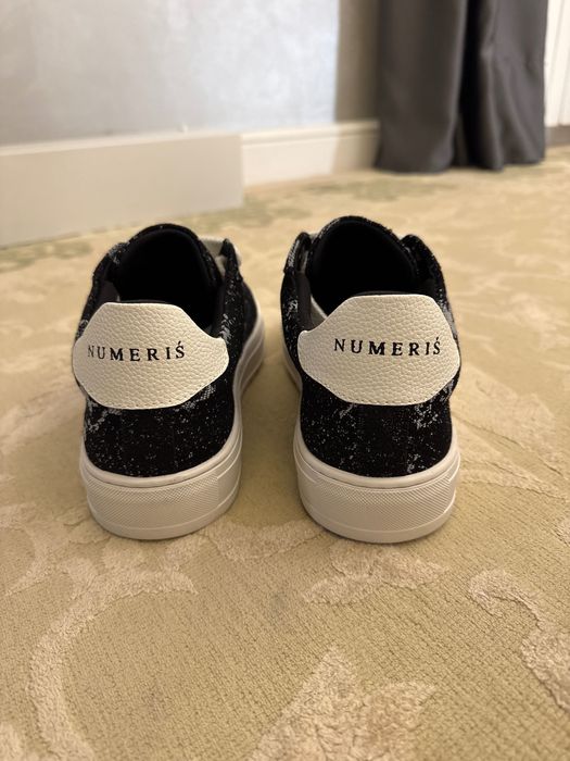 Кроссовки «numeris”