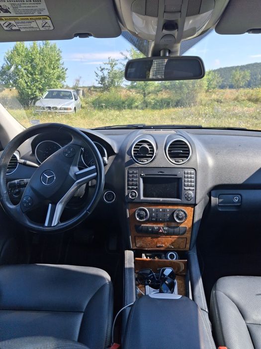 Мерцедес МЛ320 ПРОДАВАМ