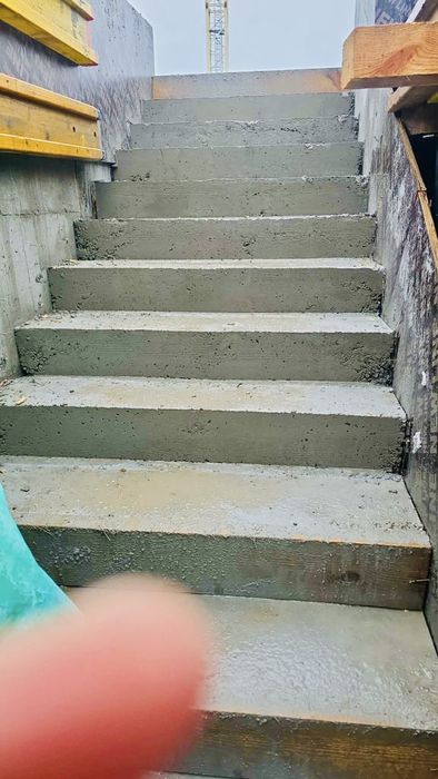 Комплекстна бригада от кофражисти  и арматуристи търсят обекти за София