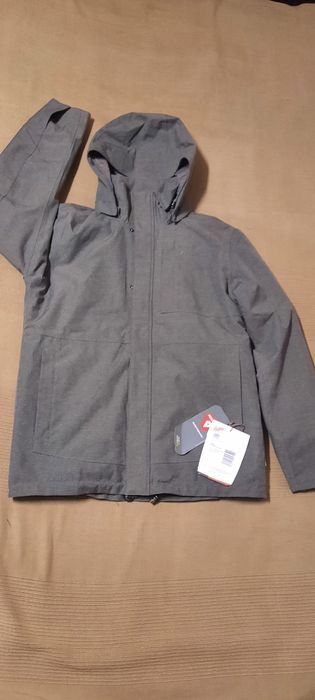 Geaca toamna-iarna Vaude primaloft waterproof mar M noua