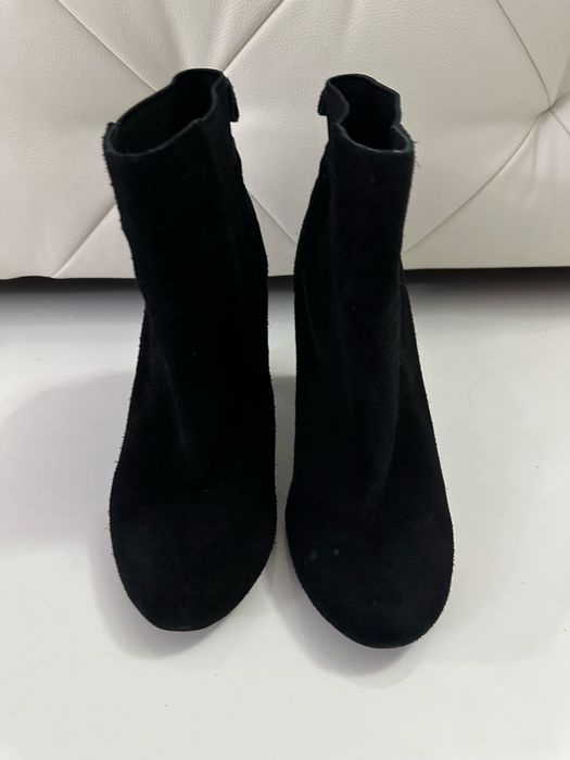 Botine din piele intoarsa marimea 38