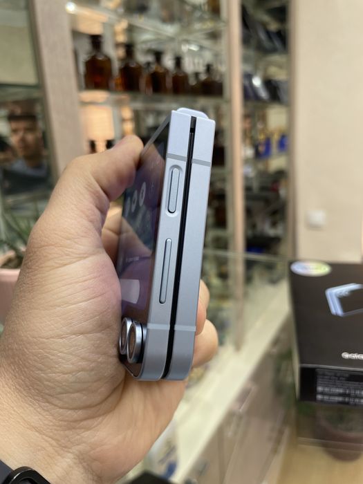 Samsung Galaxy z flip 6 12/512Gb