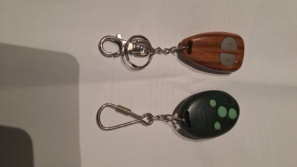 2бр.Дистанционни за кола-аларма отключване на кола