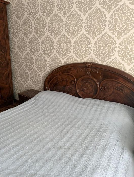 Продам гарнитур для  спальни