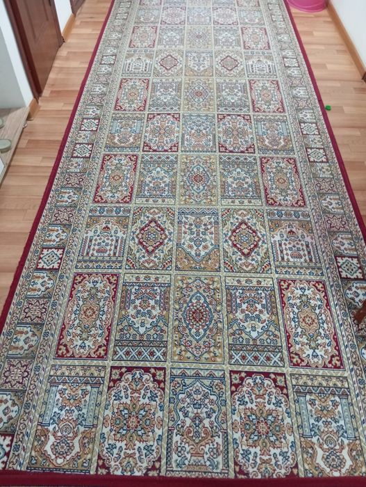 Кілемдер таза, бүтін,ұқыпты