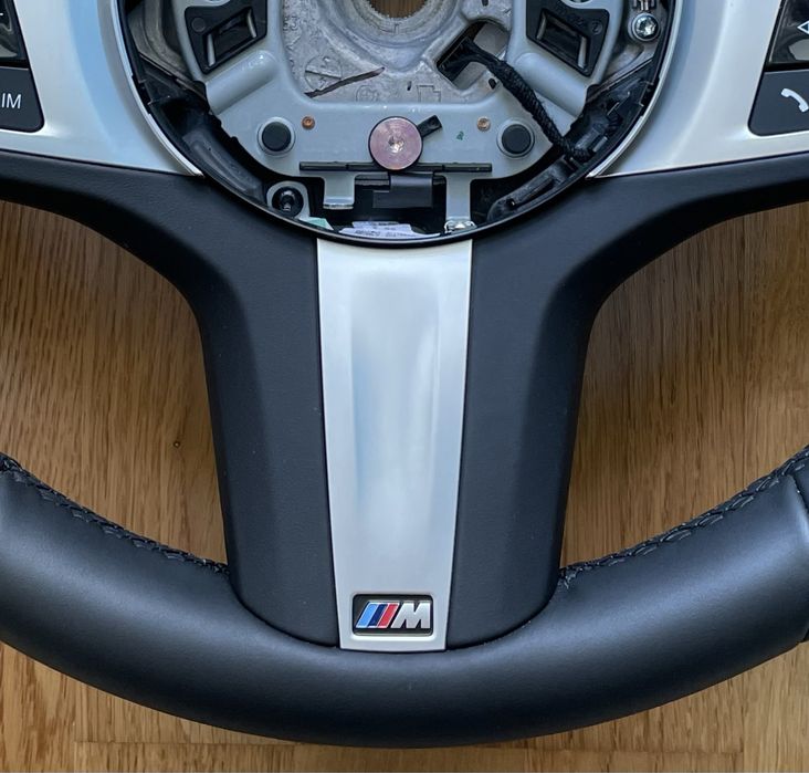 Volan BMW M Sport padele seria 5 8 X5 X6 / G30 G15 G05 G06