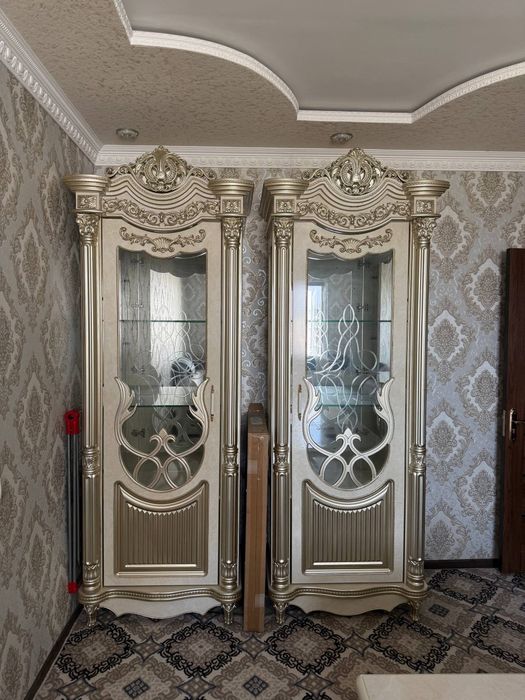 Mebellar sotiladi yangidek turibdi