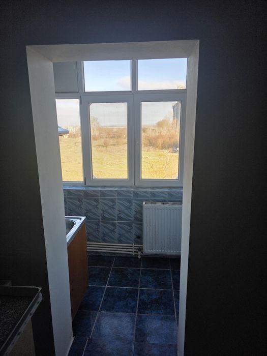 Vand Apartament 2 camere  decomandat