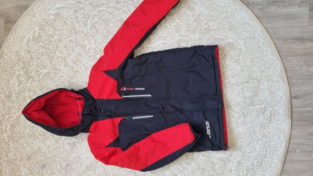 Весенняя куртка на мальчика