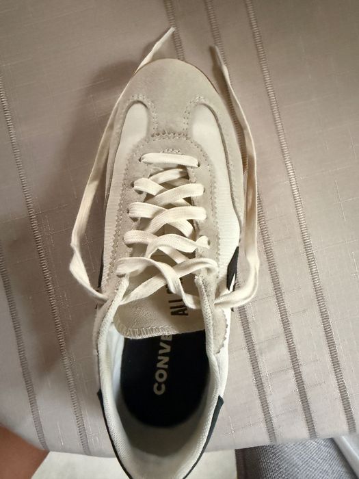 Продавам дамски кецове “Converse”
