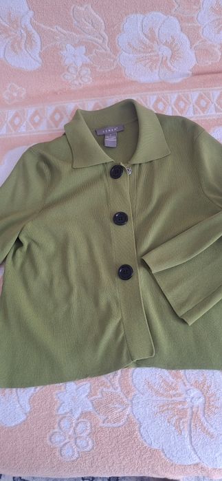 Продам куртку на весну