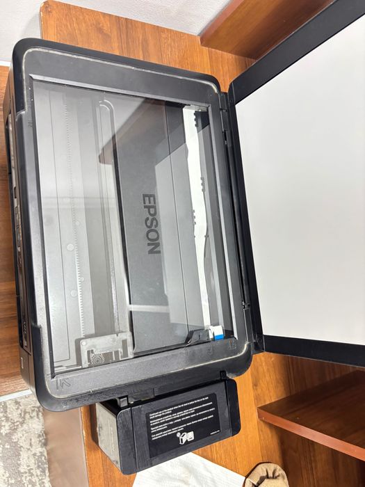 Продаю МФУ Epson L222 Цветной принтер,