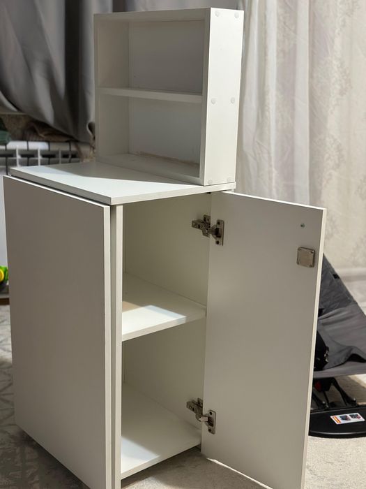 Продам манюкюрный стол