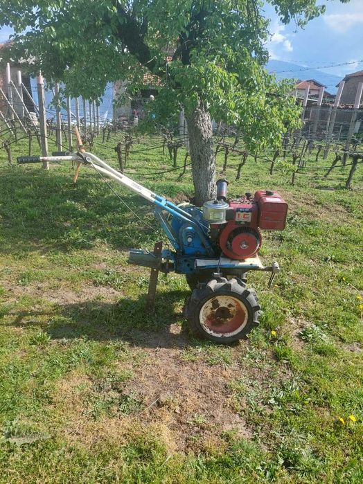 Руски мотоблок Нева МБ1 с двигател Briggs&Stratton 8 к.с.