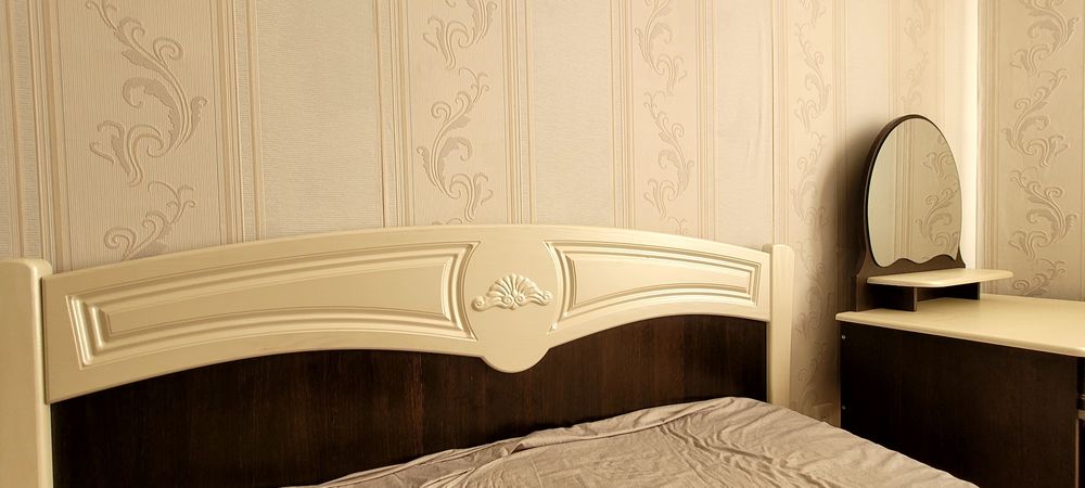 Продам спальный гарнитур