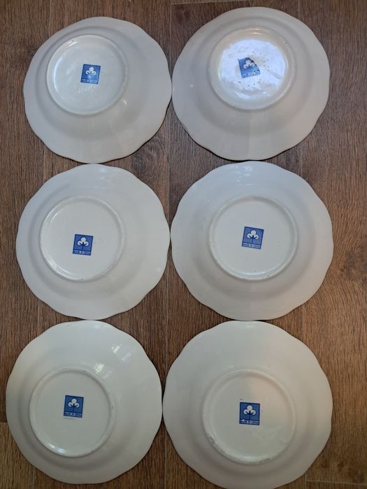 Дополнение к комплектам посуды.