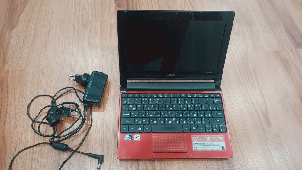 Нетбук Aspire one