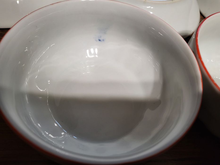 Български порцеланови чинии и купички