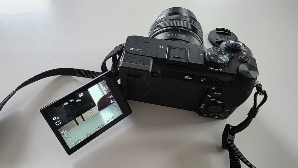Kit foto Sony Alpha-7C II cu Obiectiv FE 28-60mm F4-5.6