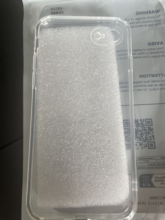 Cutie iphone 12, folii si huse diverse