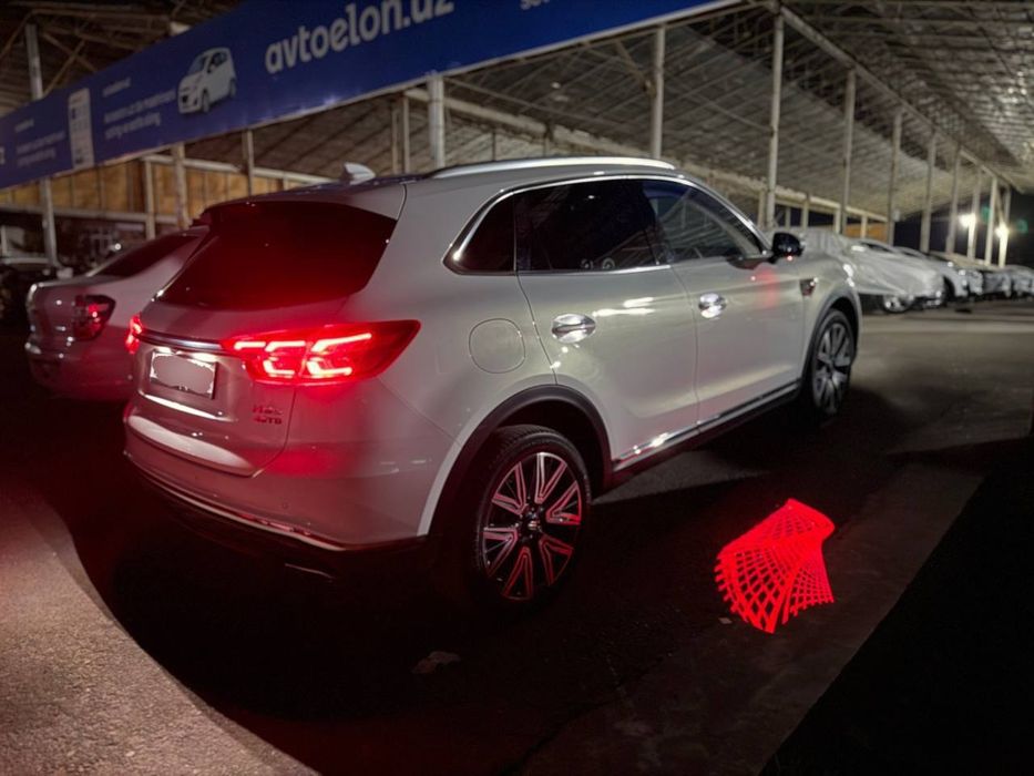 Hongqi Hs5 AWD Krasover