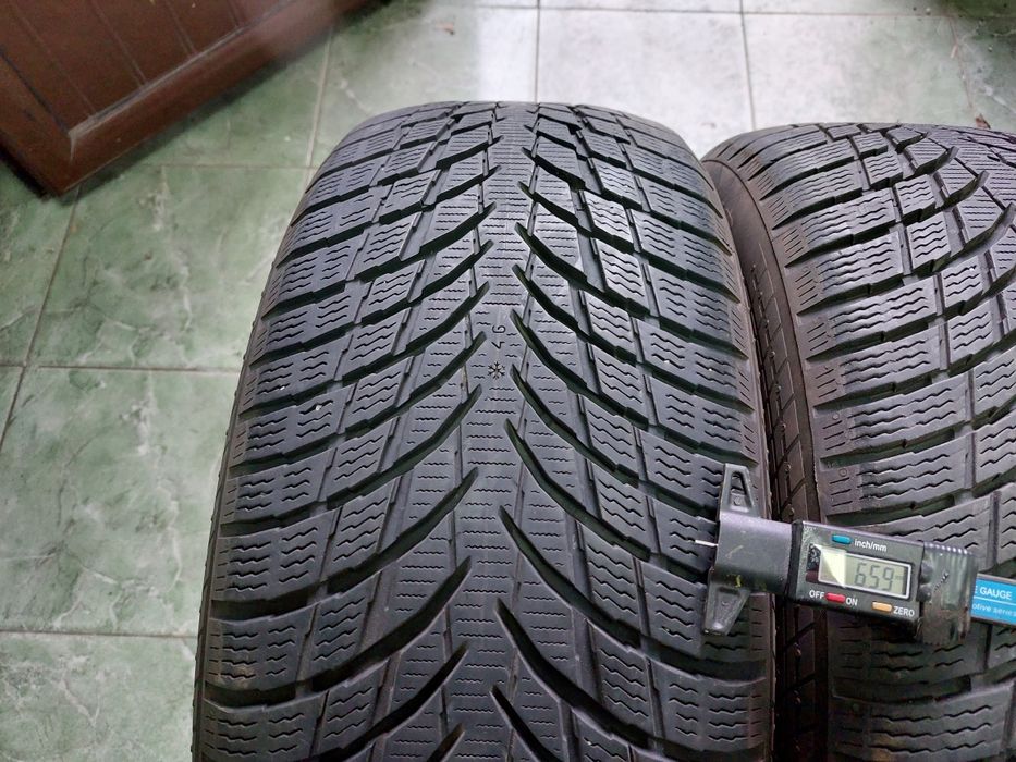 * 2 anvelope 215/50 R18 Nokian