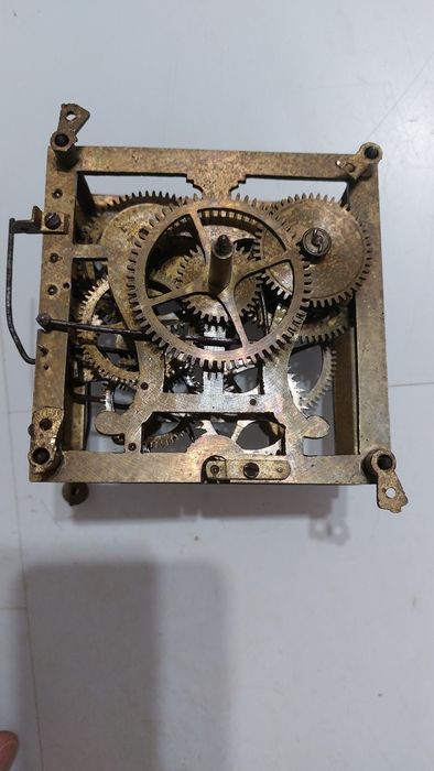 mecanism ceas cu cuc Majak