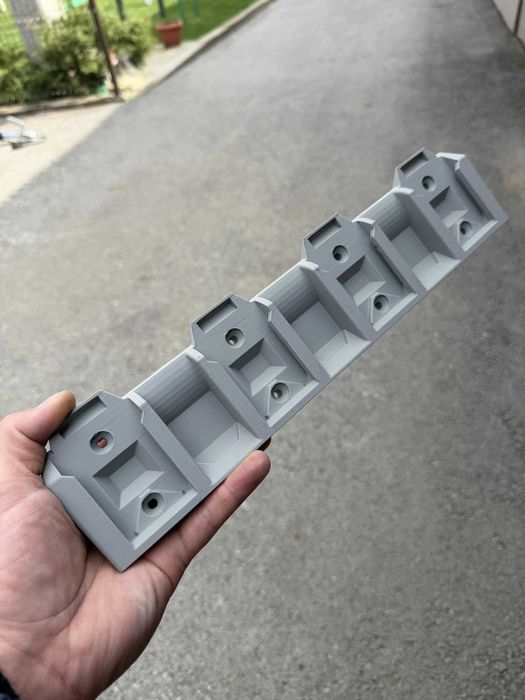 Стойки за 4 батерии Parkside