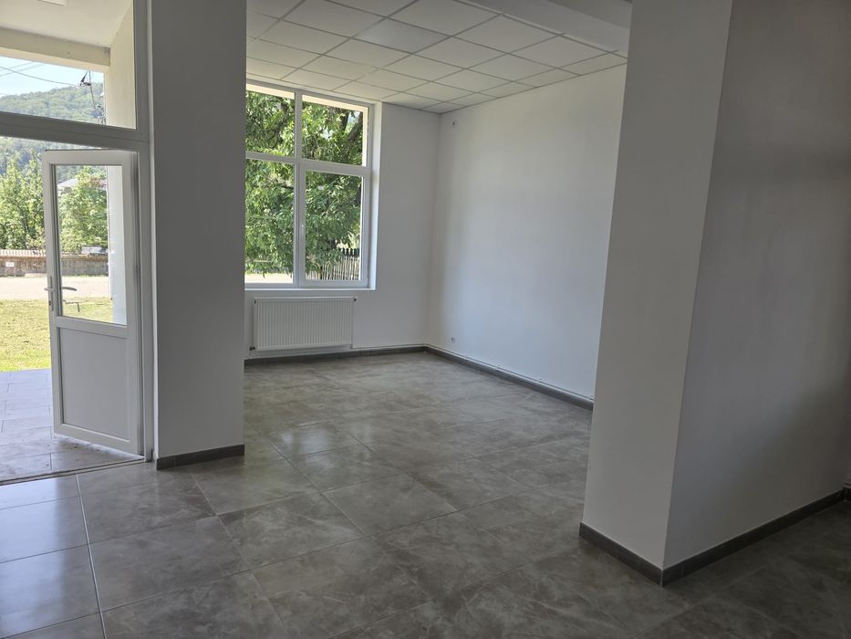 De închiriat Spațiu comercial Tazlau 62 mp utili, jud. NEAMT