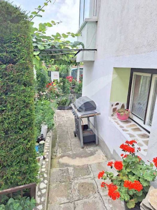 Продава се Етаж от къща в Царево - 49 кв.м за 542 €/кв.м - Снимка #1