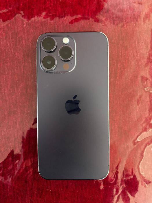 Айфон 14про макс в хорошем состоянии